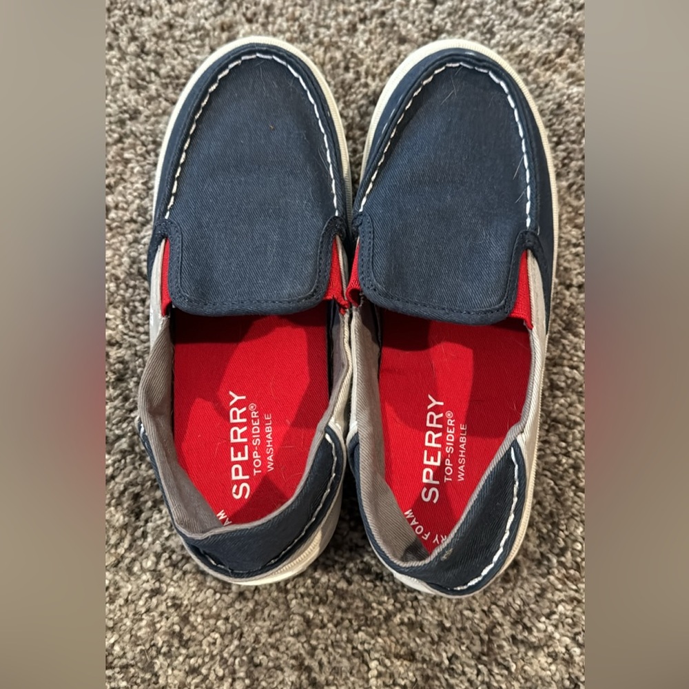 Like new Sperry Top-sider washable loafers.